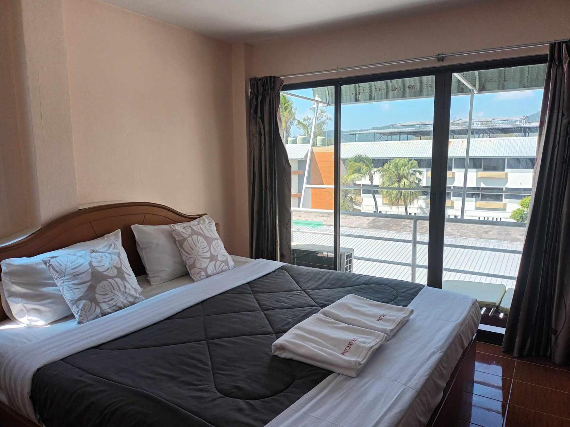 Patong Rose Guest House 50M To Beach Dış mekan fotoğraf
