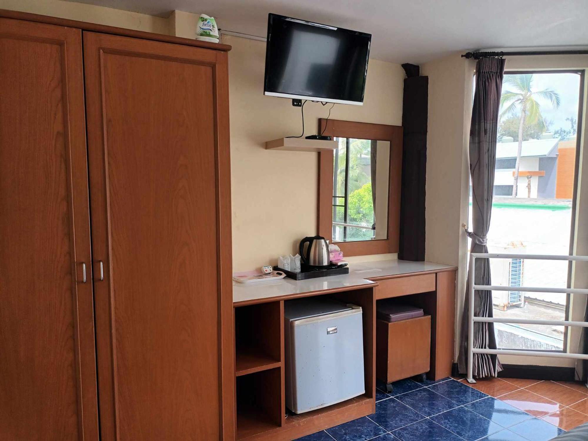 Patong Rose Guest House 50M To Beach Dış mekan fotoğraf