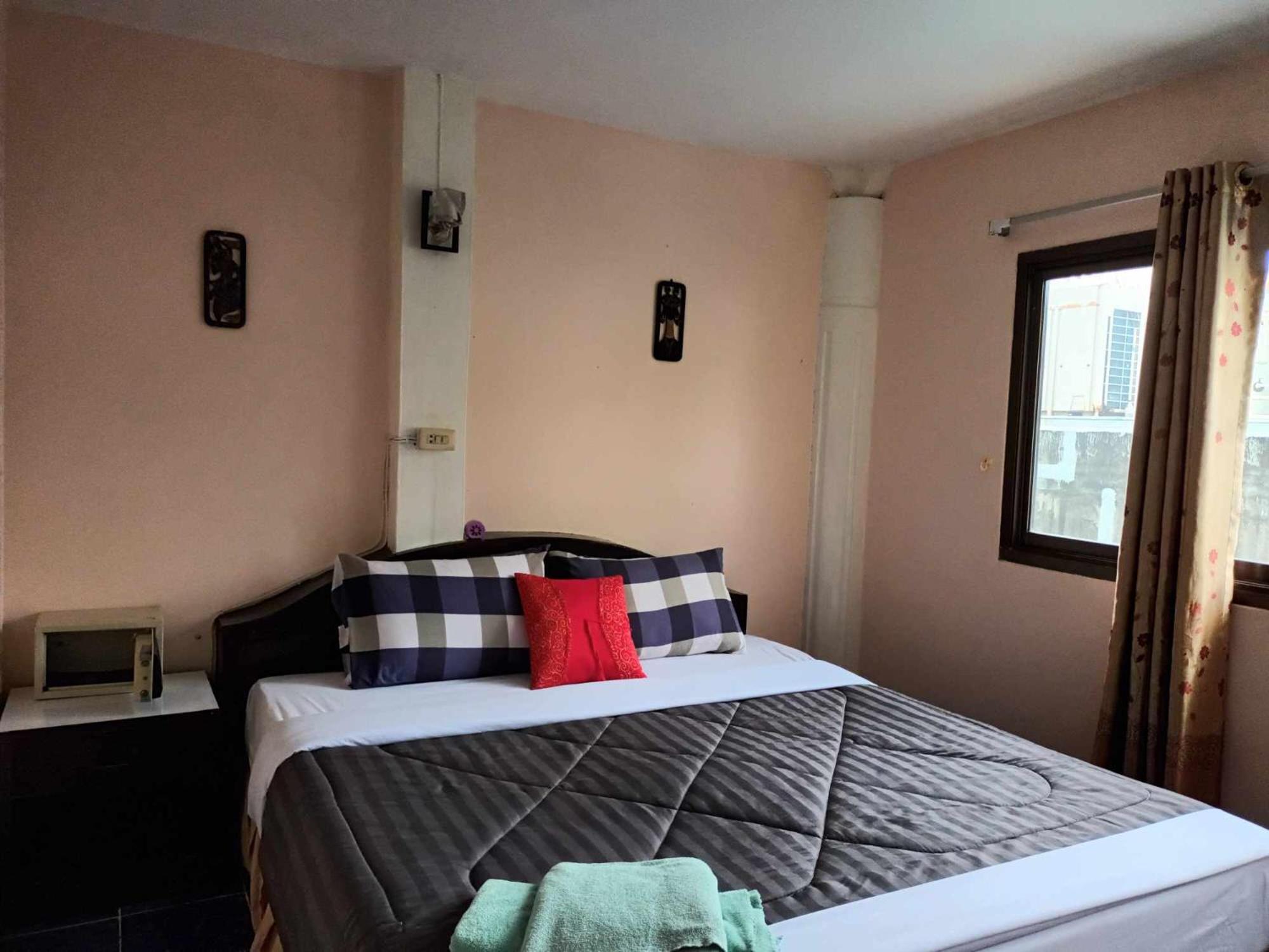 Patong Rose Guest House 50M To Beach Dış mekan fotoğraf