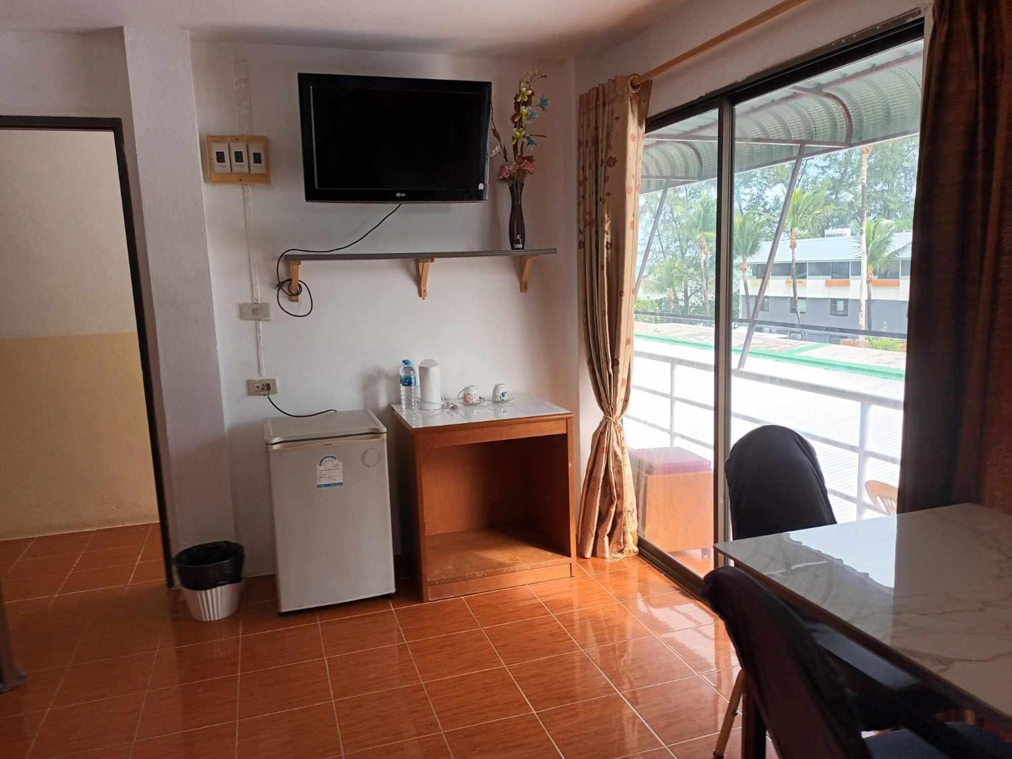 Patong Rose Guest House 50M To Beach Dış mekan fotoğraf