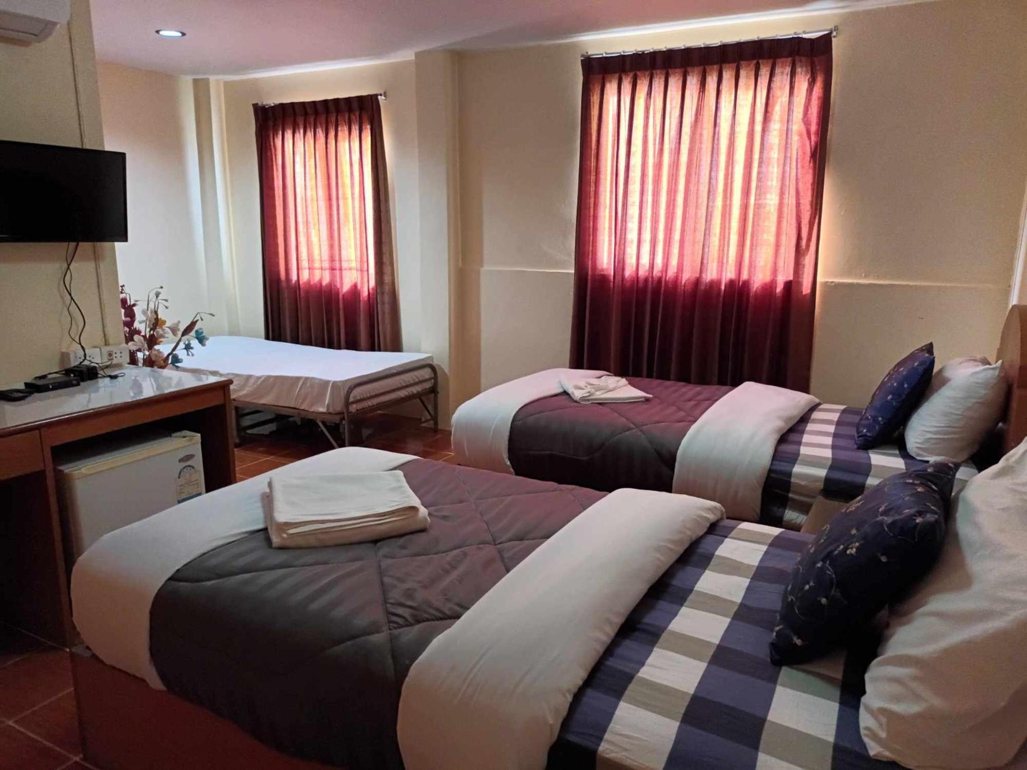 Patong Rose Guest House 50M To Beach Dış mekan fotoğraf