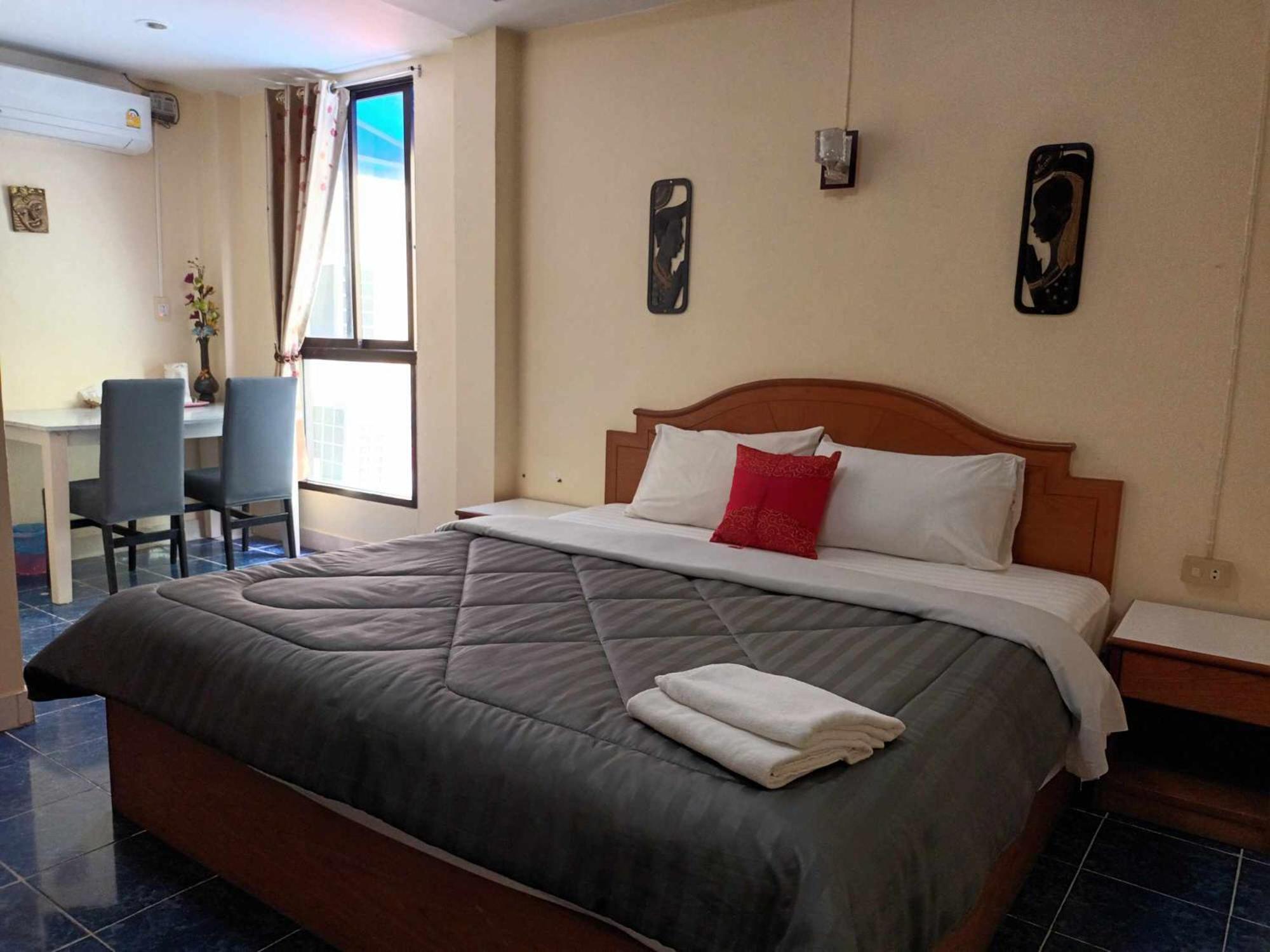 Patong Rose Guest House 50M To Beach Dış mekan fotoğraf