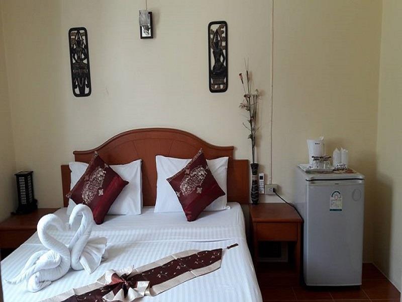 Patong Rose Guest House 50M To Beach Dış mekan fotoğraf