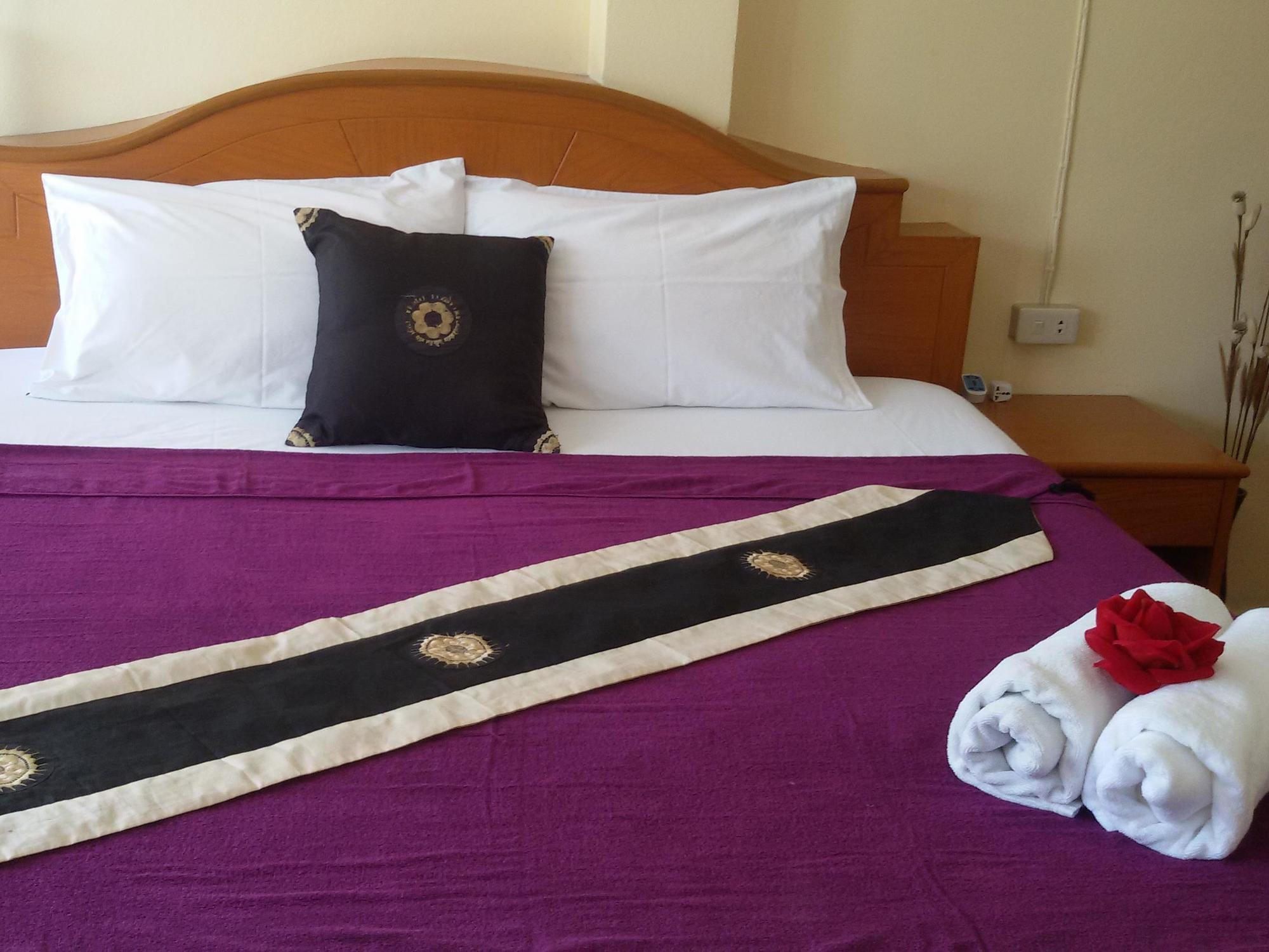 Patong Rose Guest House 50M To Beach Dış mekan fotoğraf
