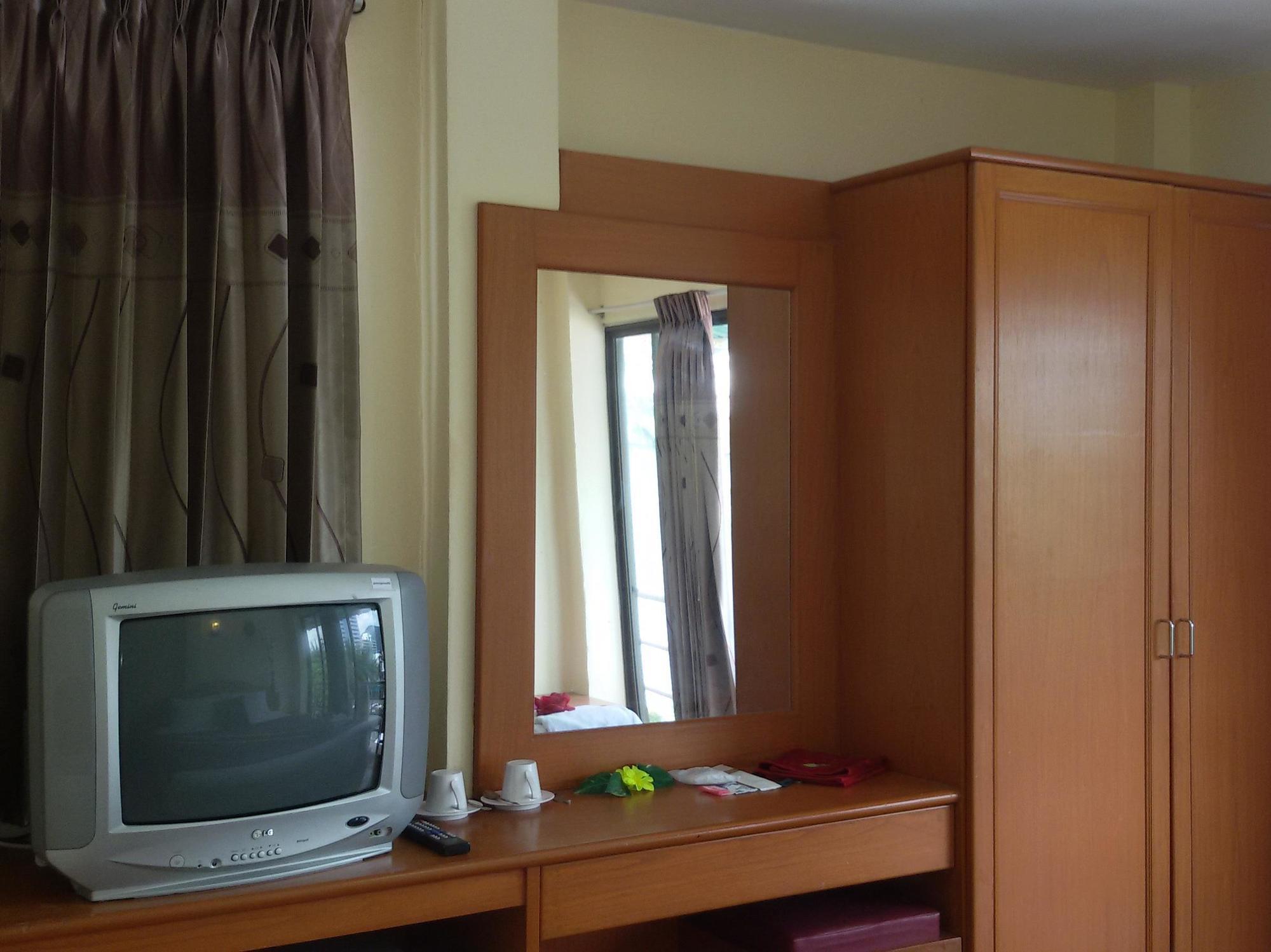 Patong Rose Guest House 50M To Beach Dış mekan fotoğraf